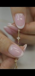 Load image into Gallery viewer, Flower Bracelet
